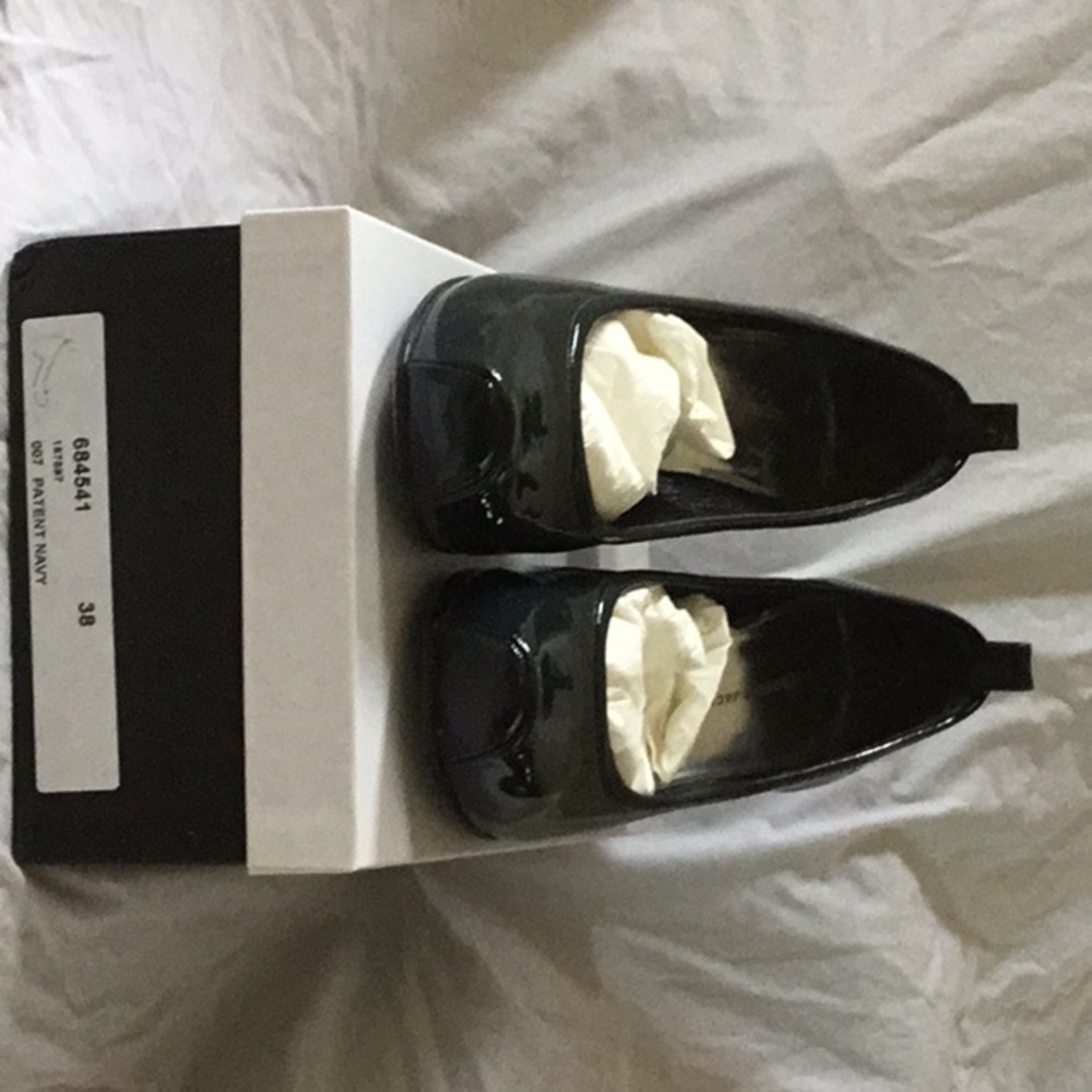 Marc Jacobs Patent Navy Shoe